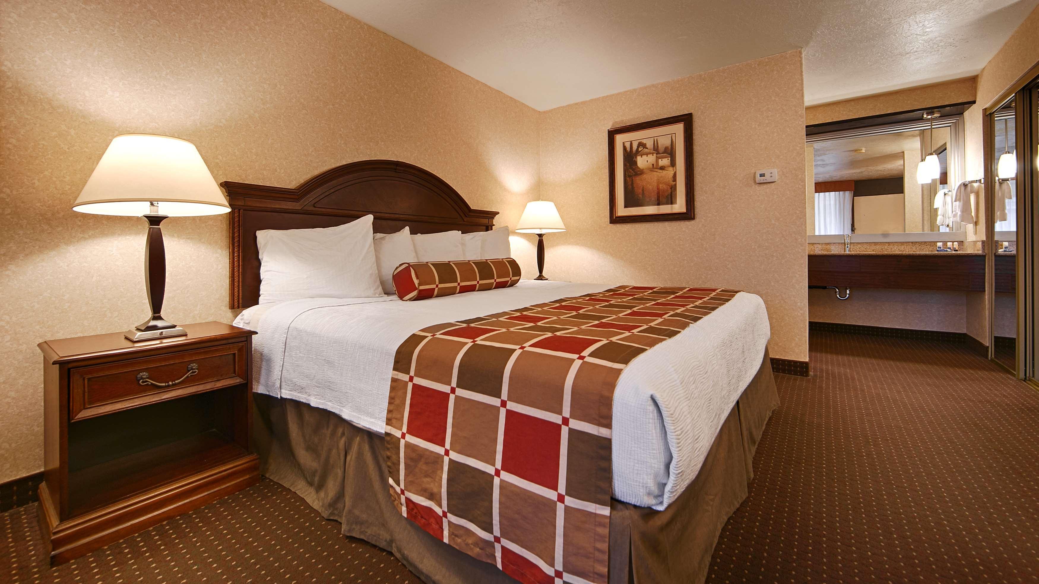 Best Western Plus Weston Inn Logan Exteriör bild